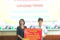 Chủ tịch UBND tỉnh tặng Bằng khen cho em Nguyễn Anh Dũng, lớp 12 chuyên Tin, Trường THPT Chuyên Nguyễn Chí Thanh