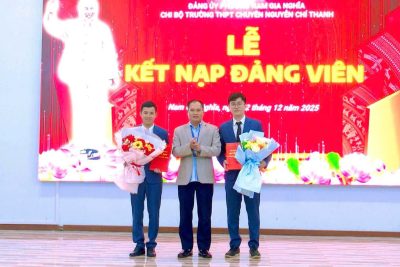 LỄ KẾT NẠP ĐẢNG VIÊN MỚI – CHI BỘ TRƯỜNG THPT CHUYÊN NGUYỄN CHÍ THANH NĂM 2025